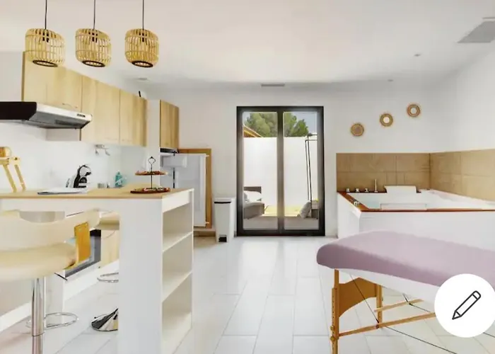 Bed & Breakfast L'olympe Des Sens 4*